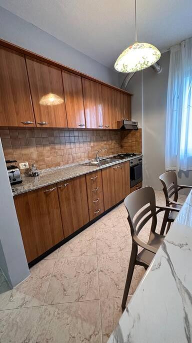 Super House Blloku - 3 Rooms 地拉那 外观 照片